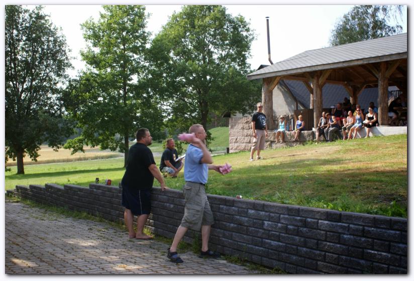 802x537 pixels (98K)